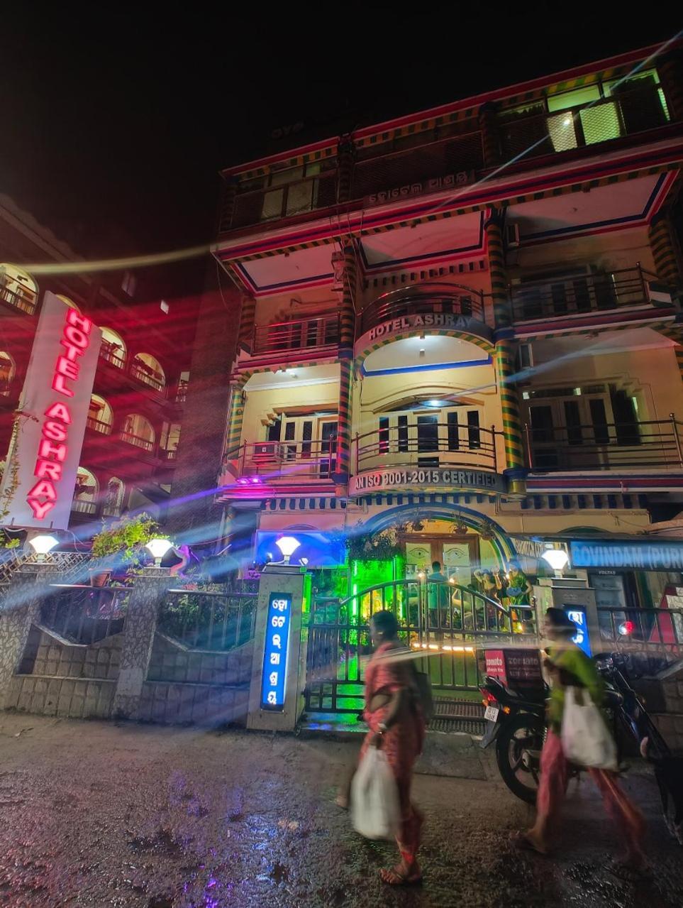 A-shray Swargadwar Near -golden-sea-beach-and Temple-with-lift-wifi-restaurant-parking Facilities-newly Decorated Room-with-prime-location 3*