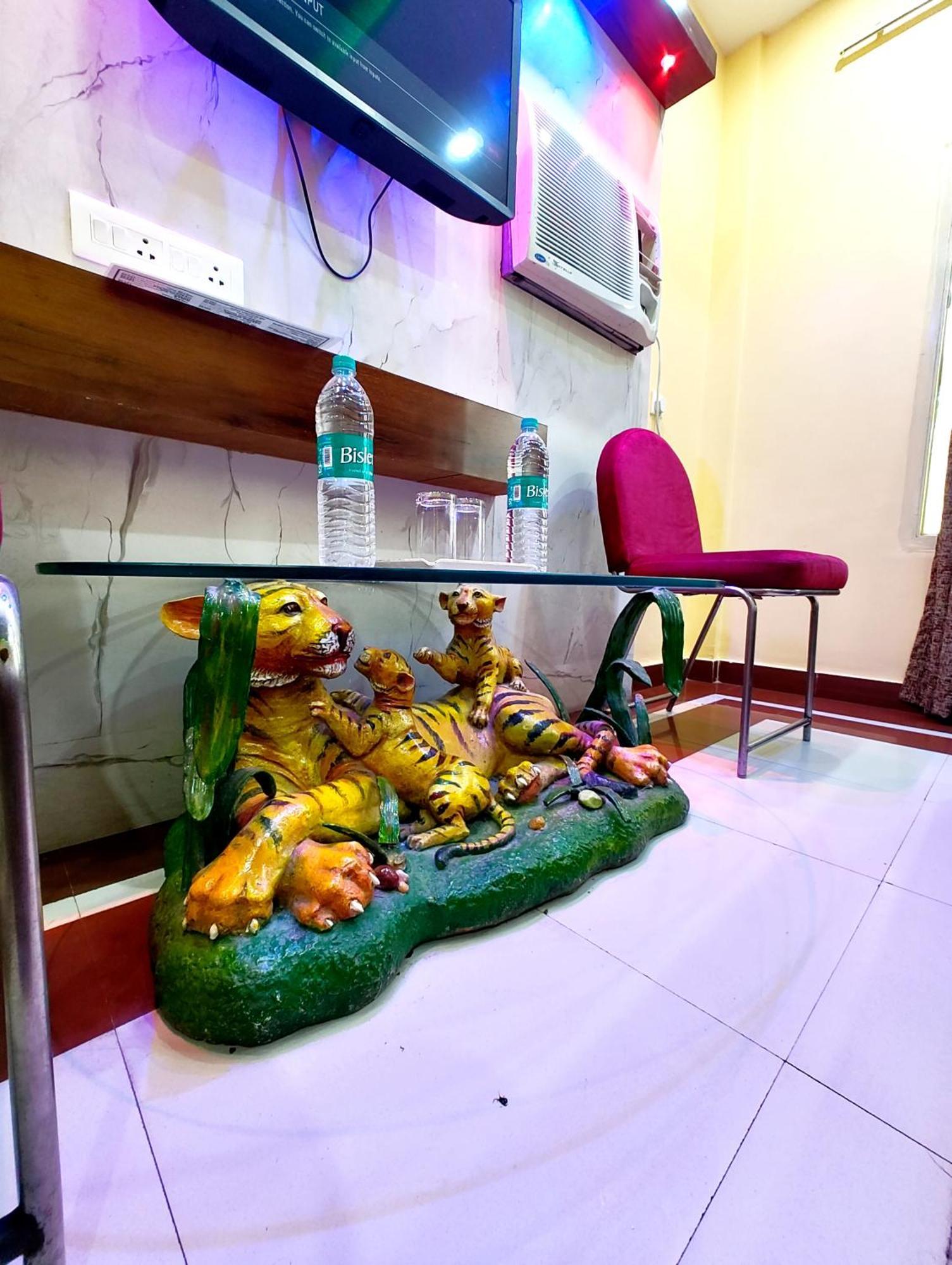 A-shray Swargadwar Near -golden-sea-beach-and Temple-with-lift-wifi-restaurant-parking Facilities-newly Decorated Room-with-prime-location Puri
