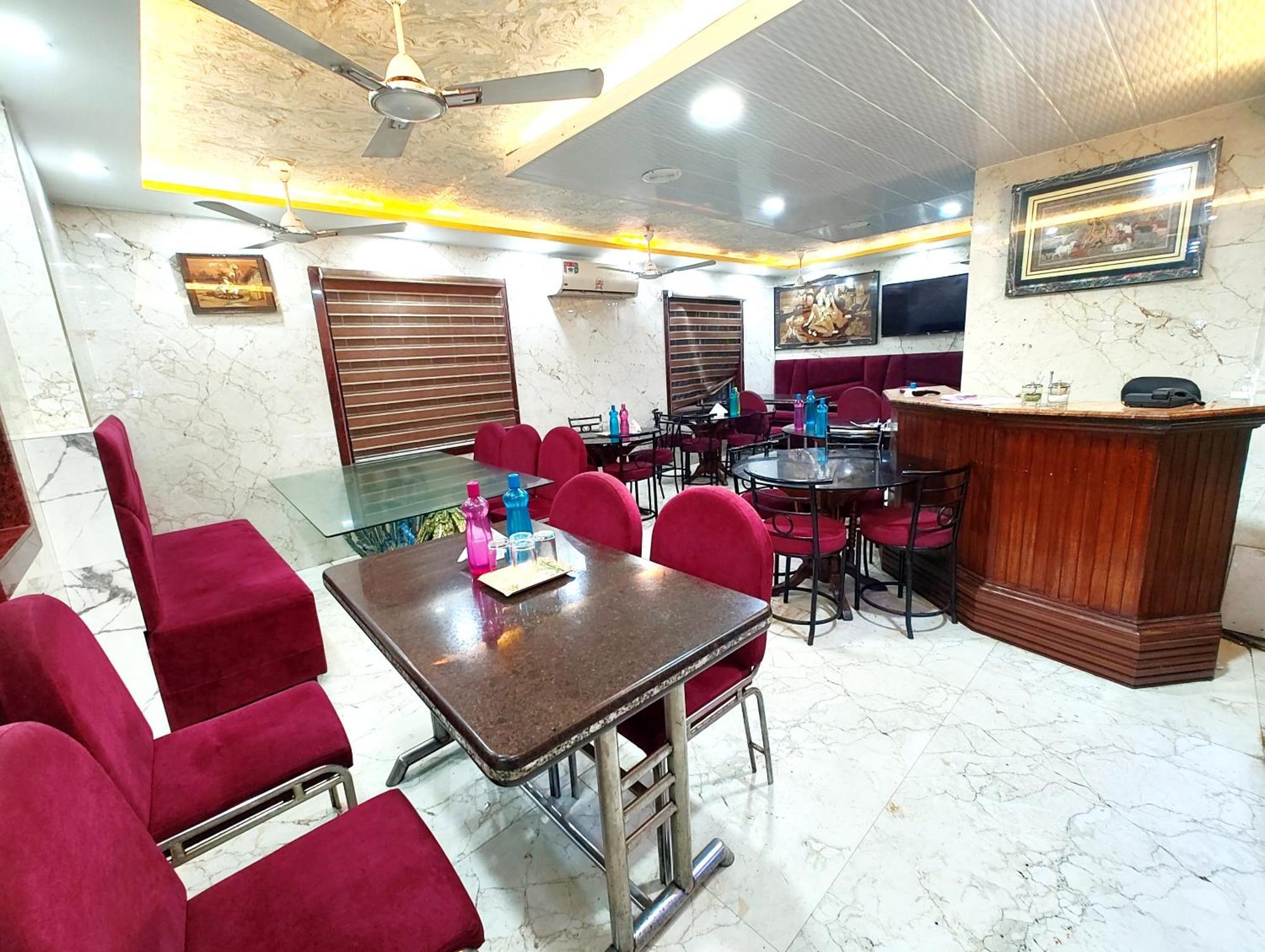 Hotel A-shray Swargadwar Near -golden-sea-beach-and Temple-with-lift-wifi-restaurant-parking Facilities-newly Decorated Room-with-prime-location 3*