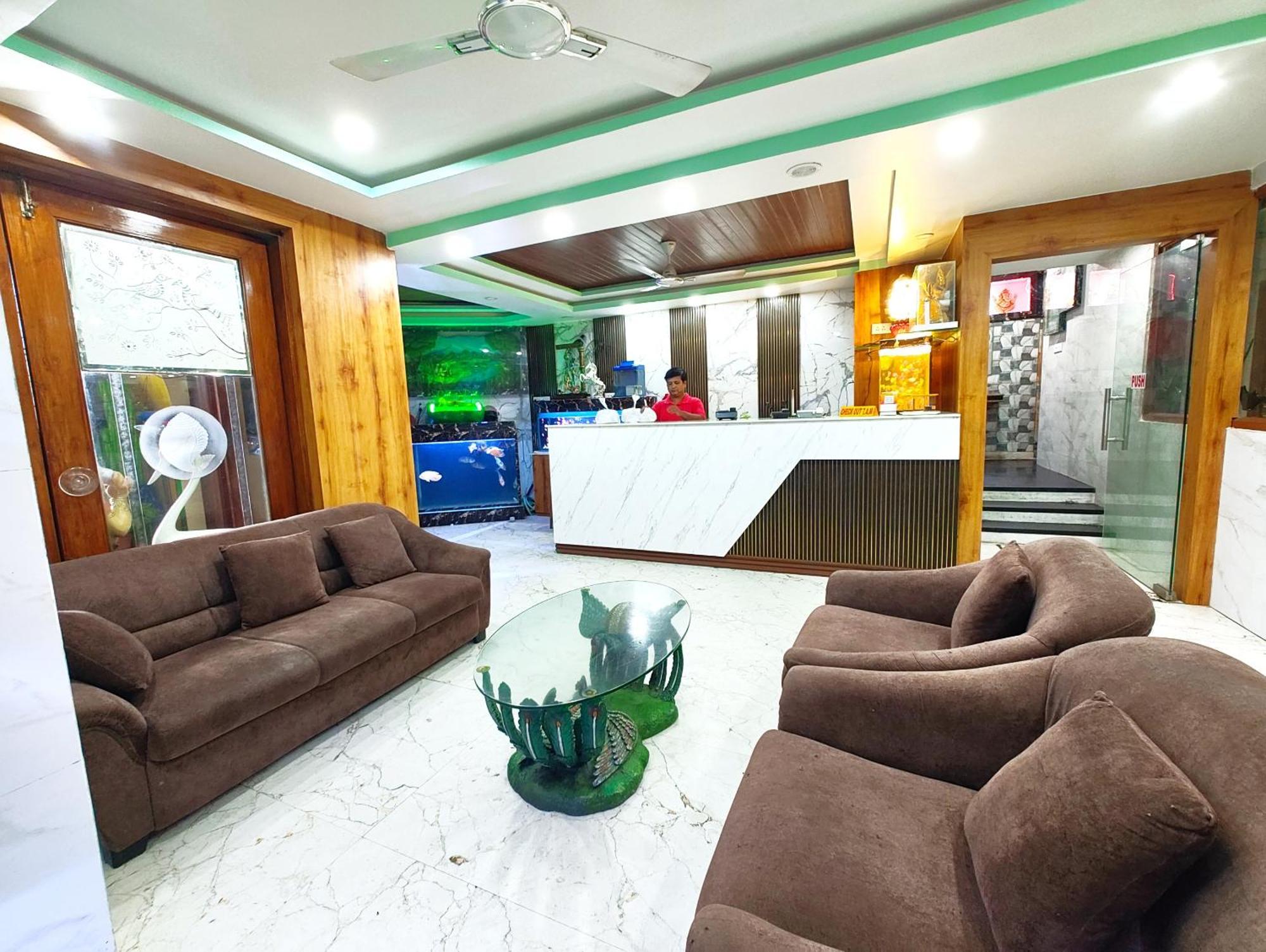 A-shray Swargadwar Near -golden-sea-beach-and Temple-with-lift-wifi-restaurant-parking Facilities-newly Decorated Room-with-prime-location Puri