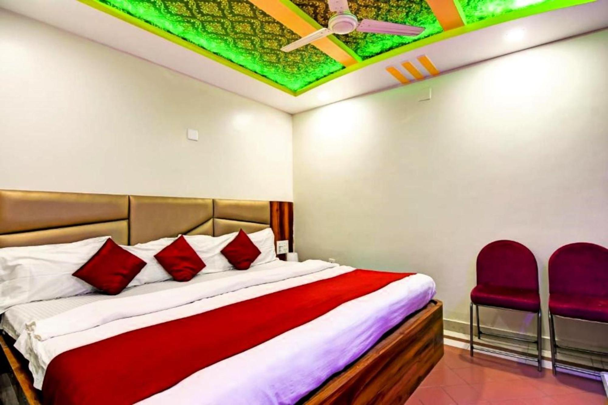 Hotel A-shray Swargadwar Near -golden-sea-beach-and Temple-with-lift-wifi-restaurant-parking Facilities-newly Decorated Room-with-prime-location
