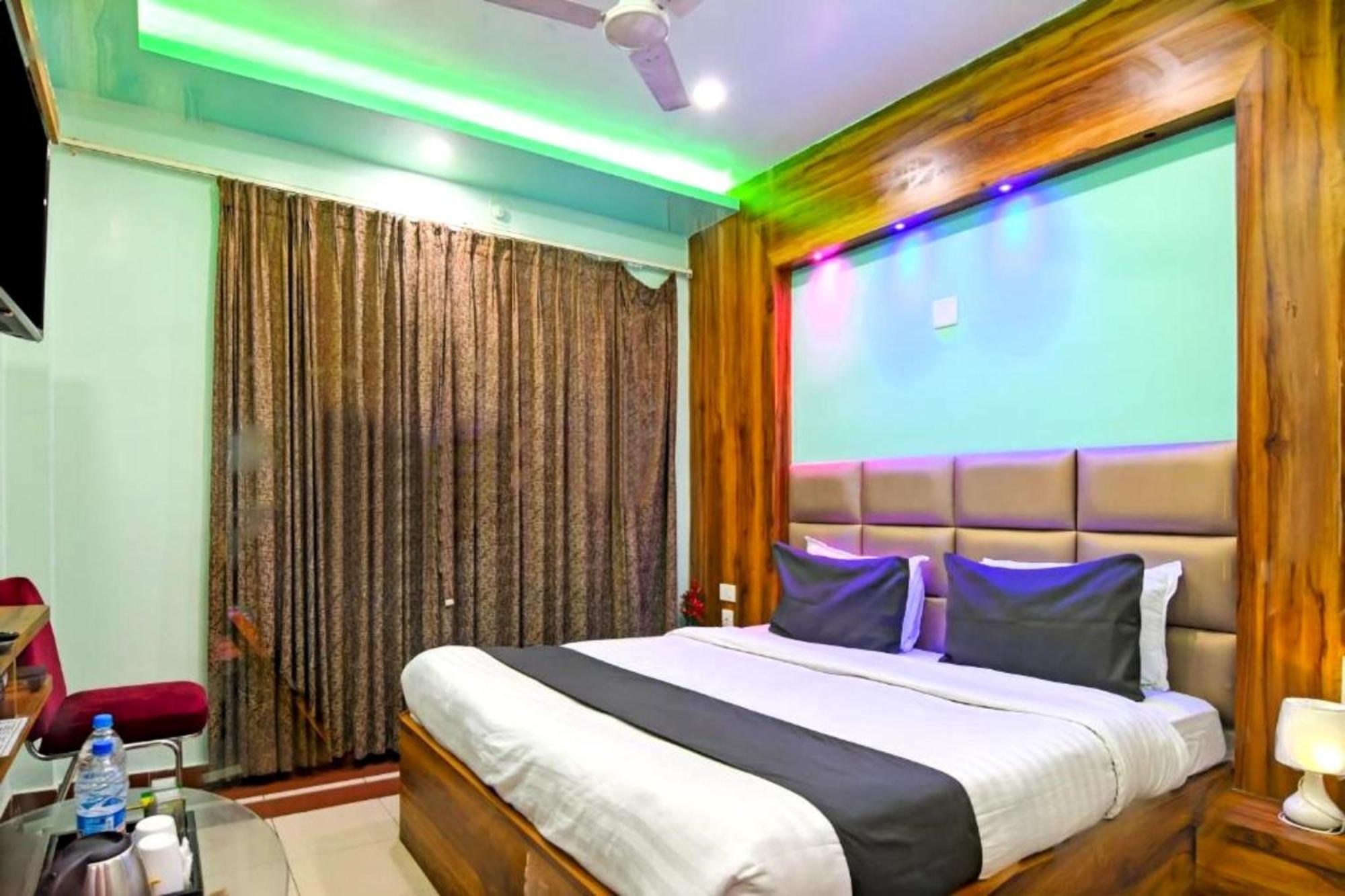 A-shray Swargadwar Near -golden-sea-beach-and Temple-with-lift-wifi-restaurant-parking Facilities-newly Decorated Room-with-prime-location Hotel Puri